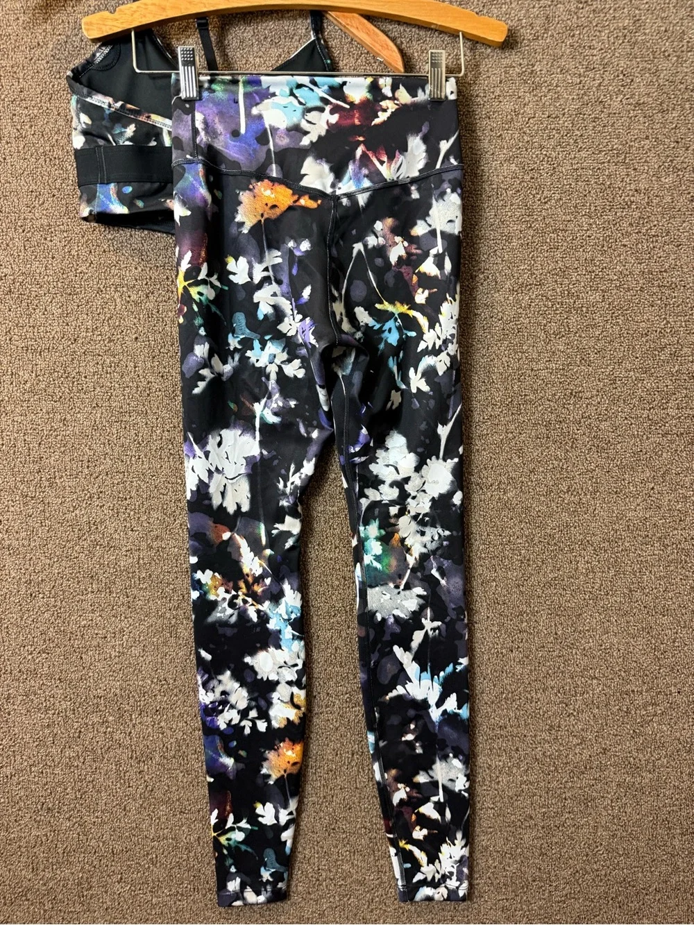 Nike Women's Indy Floral Set Leggings And Bra in Gunsmoke SET(2)